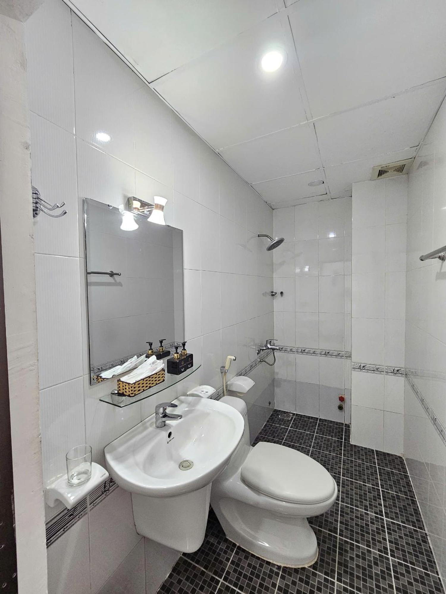 הו צ'י מין סיטי Hao Tin Hotel Ben Thanh - City Central מראה חיצוני תמונה